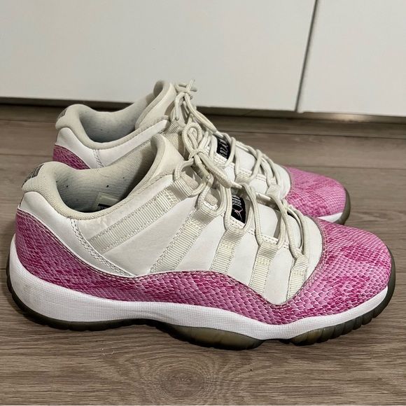 Jordan 11 Low Retro Pink Snakeskin 7y - Picture 4 of 11
